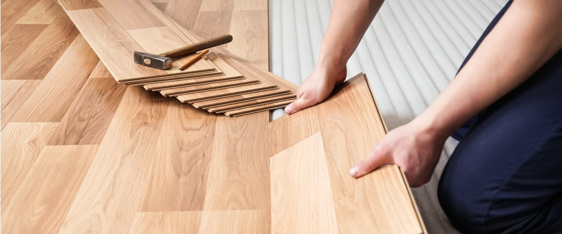Which Flooring Material Lasts Longer: Hardwood or Laminate?